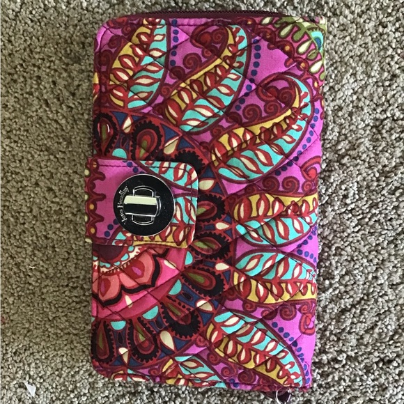 Vera Bradley clutch - Picture 2 of 2